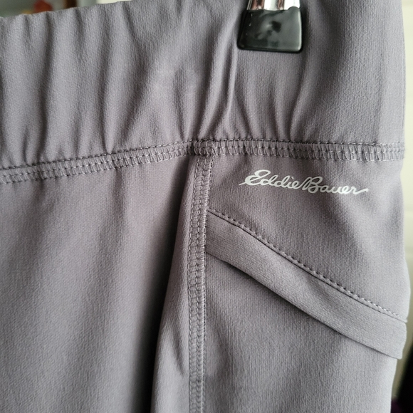 Eddie Bauer Women's Incline Utility Capris - Picture 9 of 11